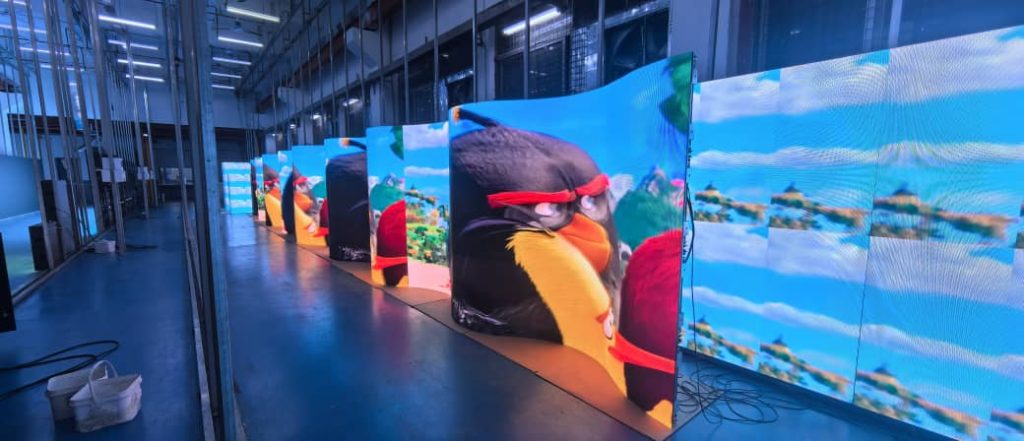 P1.9 indoor curve panels 50x50 rental